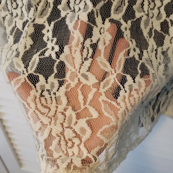 Lace tank top - Picture 3 of 5